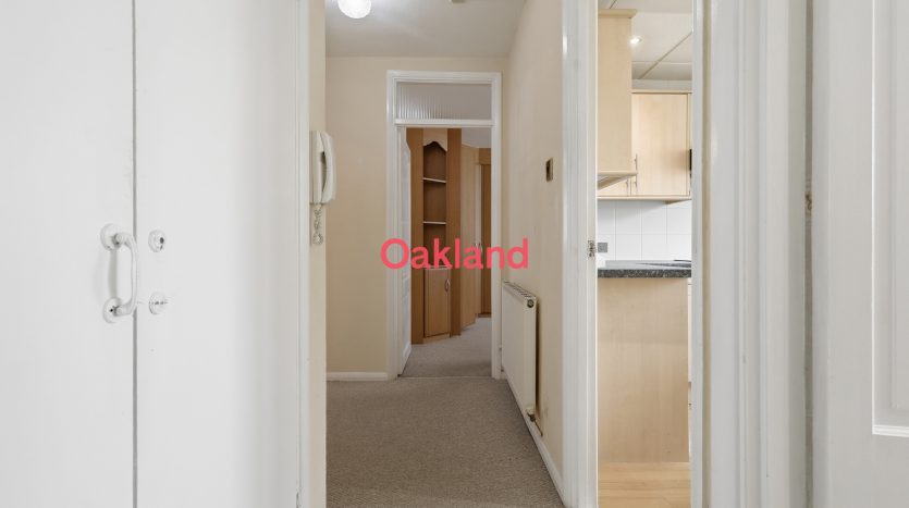 1 Bedroom  To Rent in Beverley Court, Cranbrook Road, Essex, IG6 