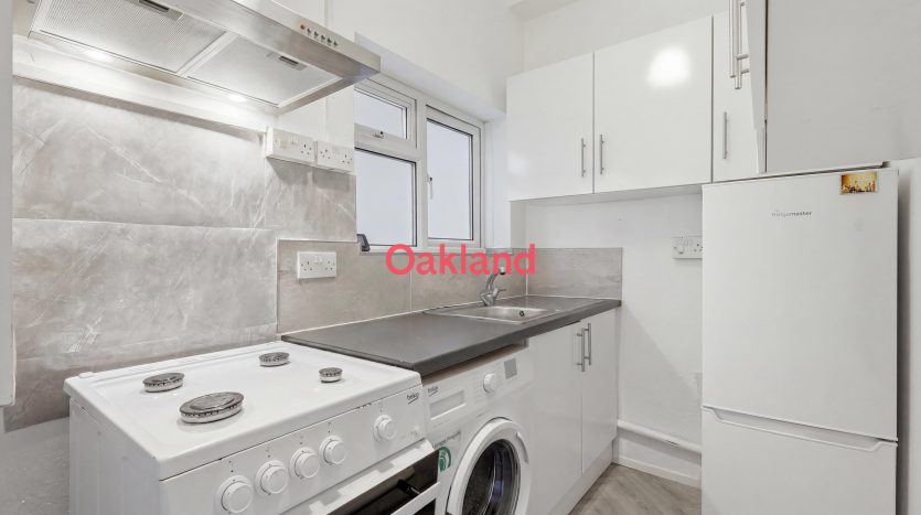 1 Bedroom  To Rent in 42b Balfour Road, Ilford, IG1 