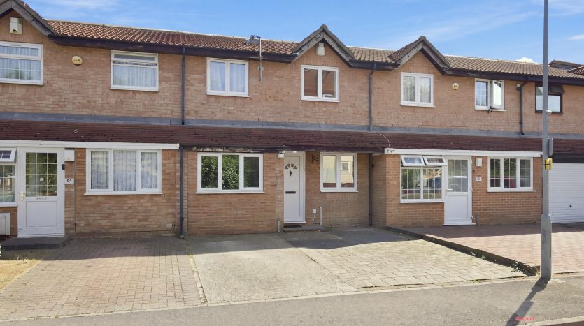 3 Bedroom  For Sale in Express Drive, Ilford, IG3 