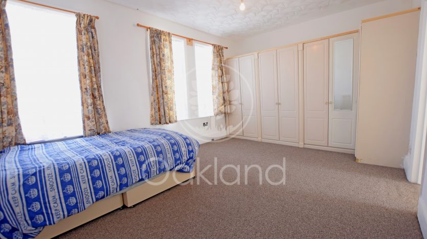 1 Bedroom  To Rent in Flat C 15 Ashgrove Road, Ilford, IG3 