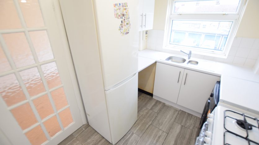 2 Bedroom  To Rent in The Coppins Chadwell Avenue, Romford, RM6 