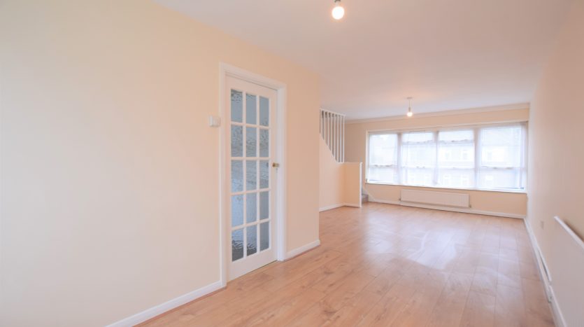 2 Bedroom  To Rent in The Coppins Chadwell Avenue, Romford, RM6 