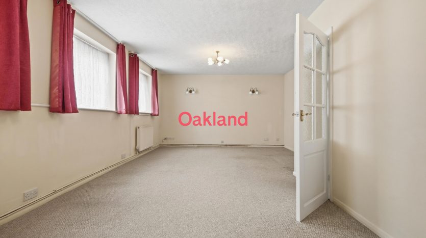 1 Bedroom  To Rent in Beverley Court, Cranbrook Road, Essex, IG6 