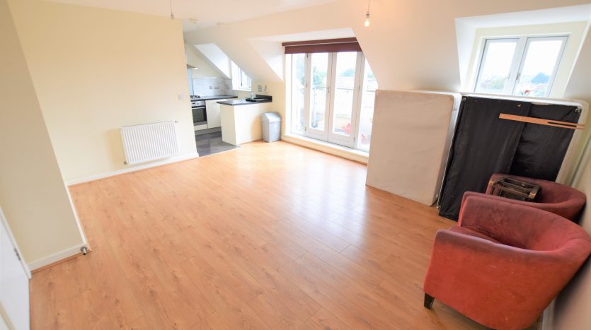 2 Bedroom  To Rent in Flat 23, Ilford, IG6 