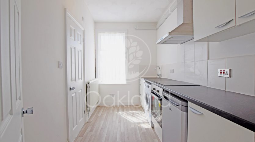 1 Bedroom  To Rent in Flat C 15 Ashgrove Road, Ilford, IG3 