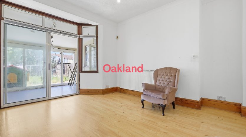 4 Bedroom  For Sale in Brisbane Road, Ilford, IG1 