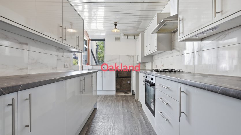 4 Bedroom  For Sale in Brisbane Road, Ilford, IG1 