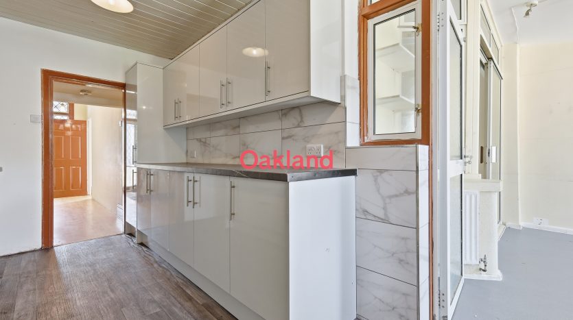4 Bedroom  For Sale in Brisbane Road, Ilford, IG1 