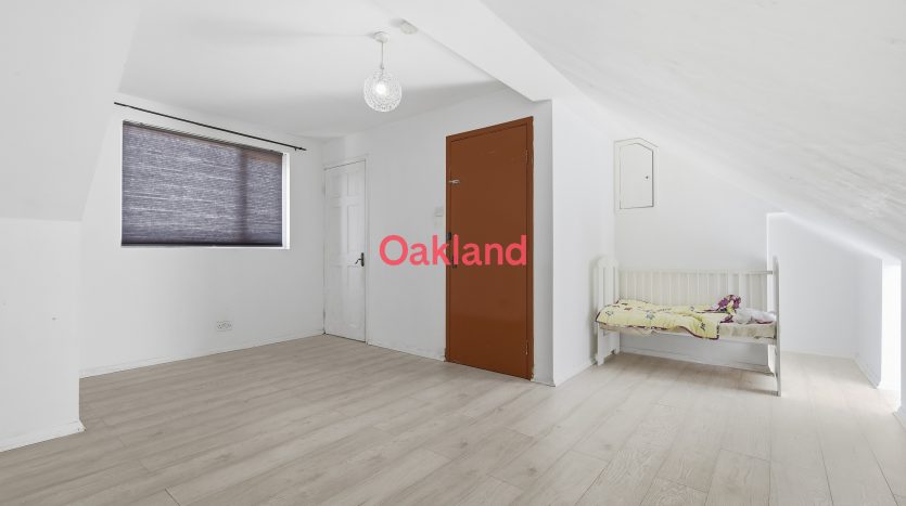 4 Bedroom  For Sale in Brisbane Road, Ilford, IG1 