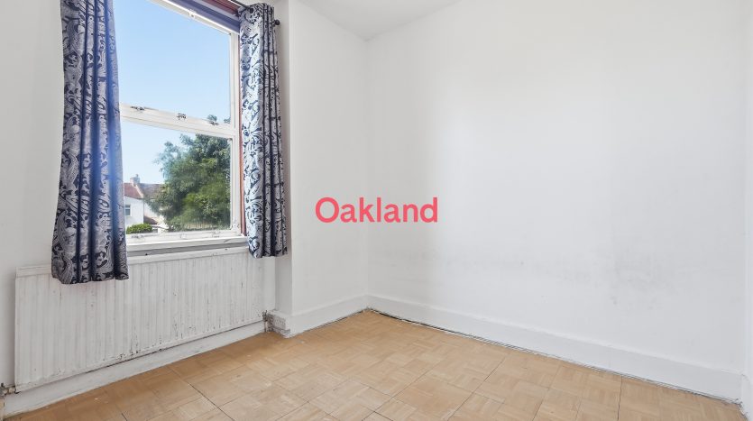 4 Bedroom  For Sale in Brisbane Road, Ilford, IG1 
