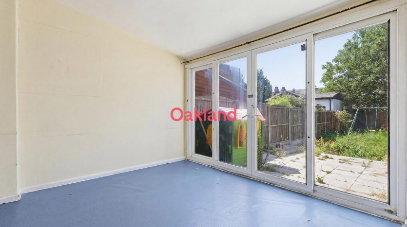 4 Bedroom  For Sale in Brisbane Road, Ilford, IG1 