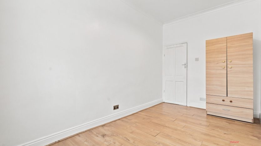 3 Bedroom  To Rent in Harpour Road, Barking, IG11