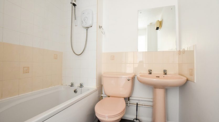 1 Bedroom  To Rent in Fenman Gardens, Ilford, IG3 