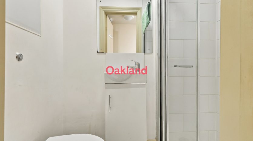 4 Bedroom  To Rent in Mortlake Road, Ilford, IG1 