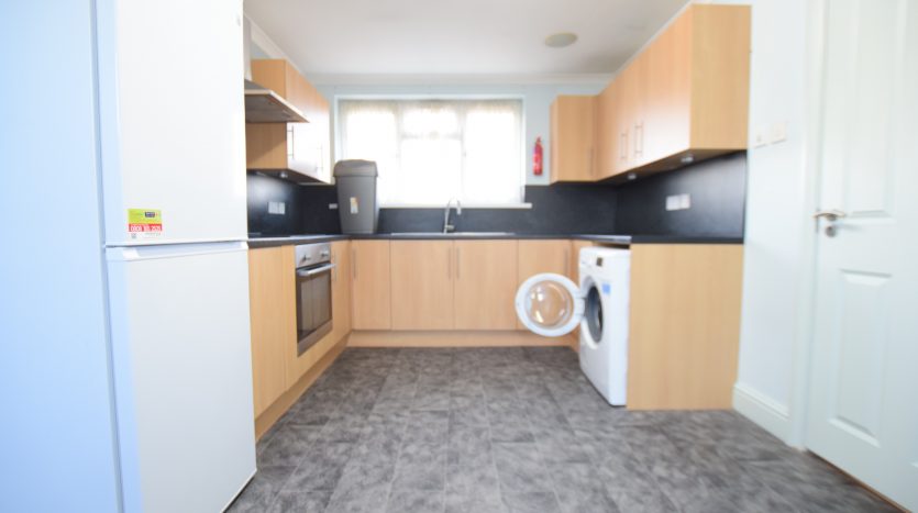 1 Bedroom  To Rent in Unit 1 Second Floor 22 Ashgrove Road, Ilford, IG3 