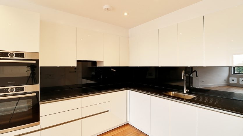 2 Bedroom  To Rent in Impact House 181-185 High Road, Chigwell, IG7 