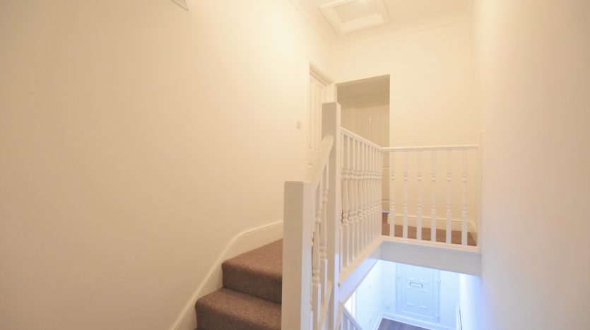 4 Bedroom  To Rent in Cambridge Road, Ilford, IG3 