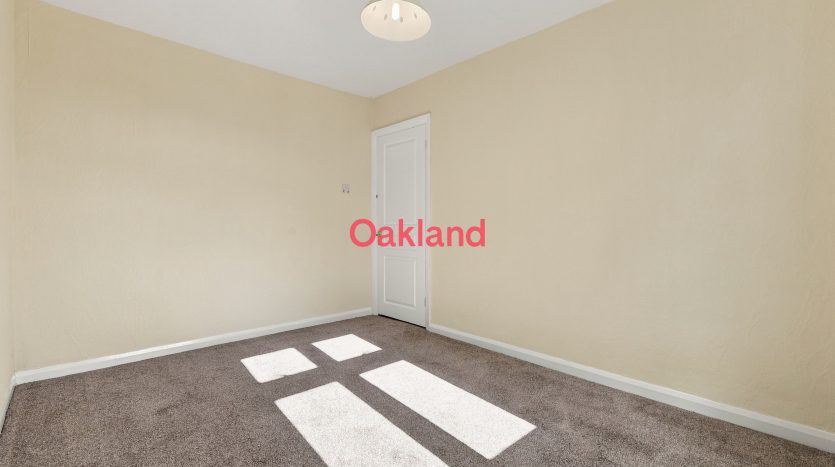 3 Bedroom End of Terrace House To Rent in Sherwood Road, Ilford, IG6 