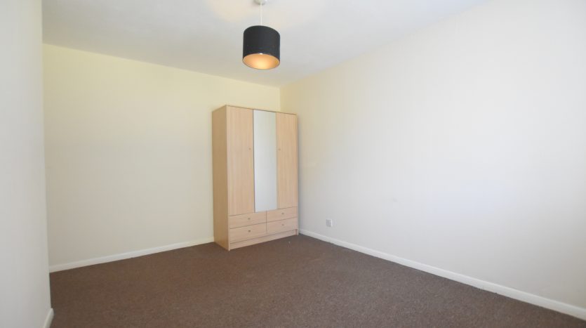 2 Bedroom  To Rent in Vignoles Road, Romford, RM7 