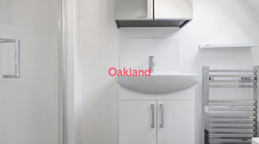 3 Bedroom  For Sale in Turpins Lane, Woodford Green, IG8 